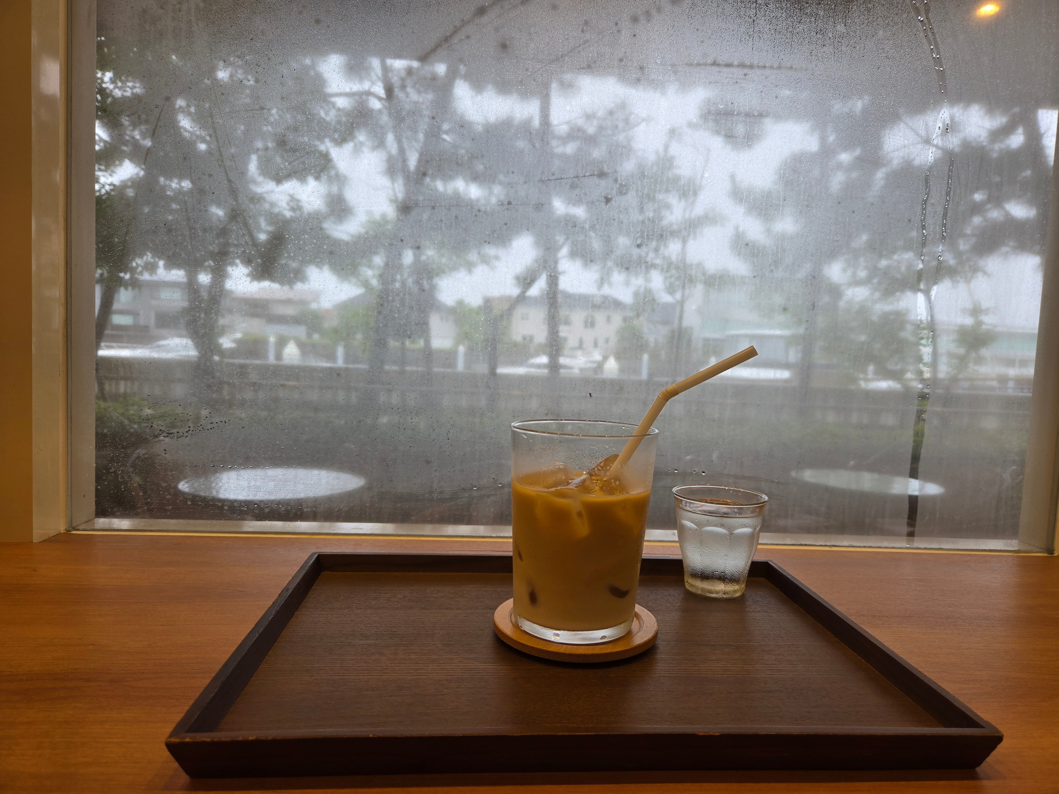 雨の日のバースデー。芦屋で、夏の静寂を纏（まと）う。